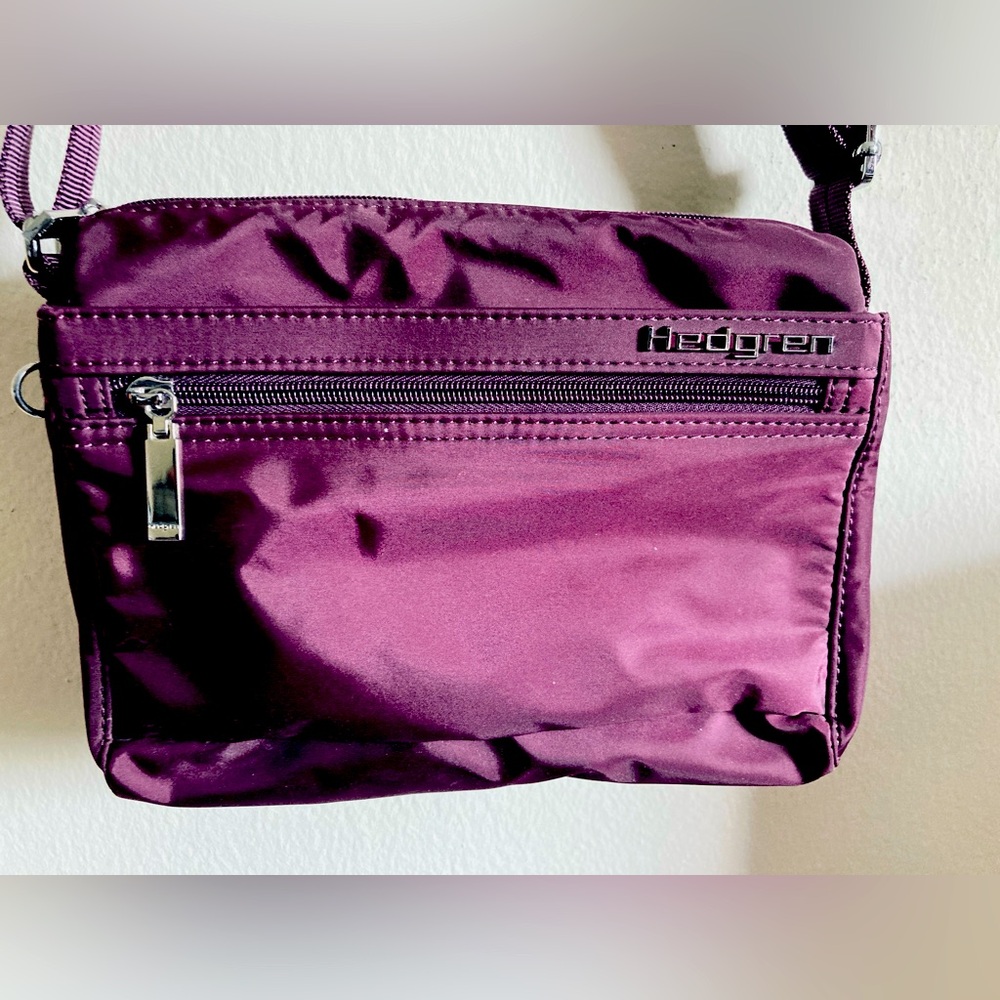 HEDGREN - Purple Crossbody Bag - BRAND NEW Condition!